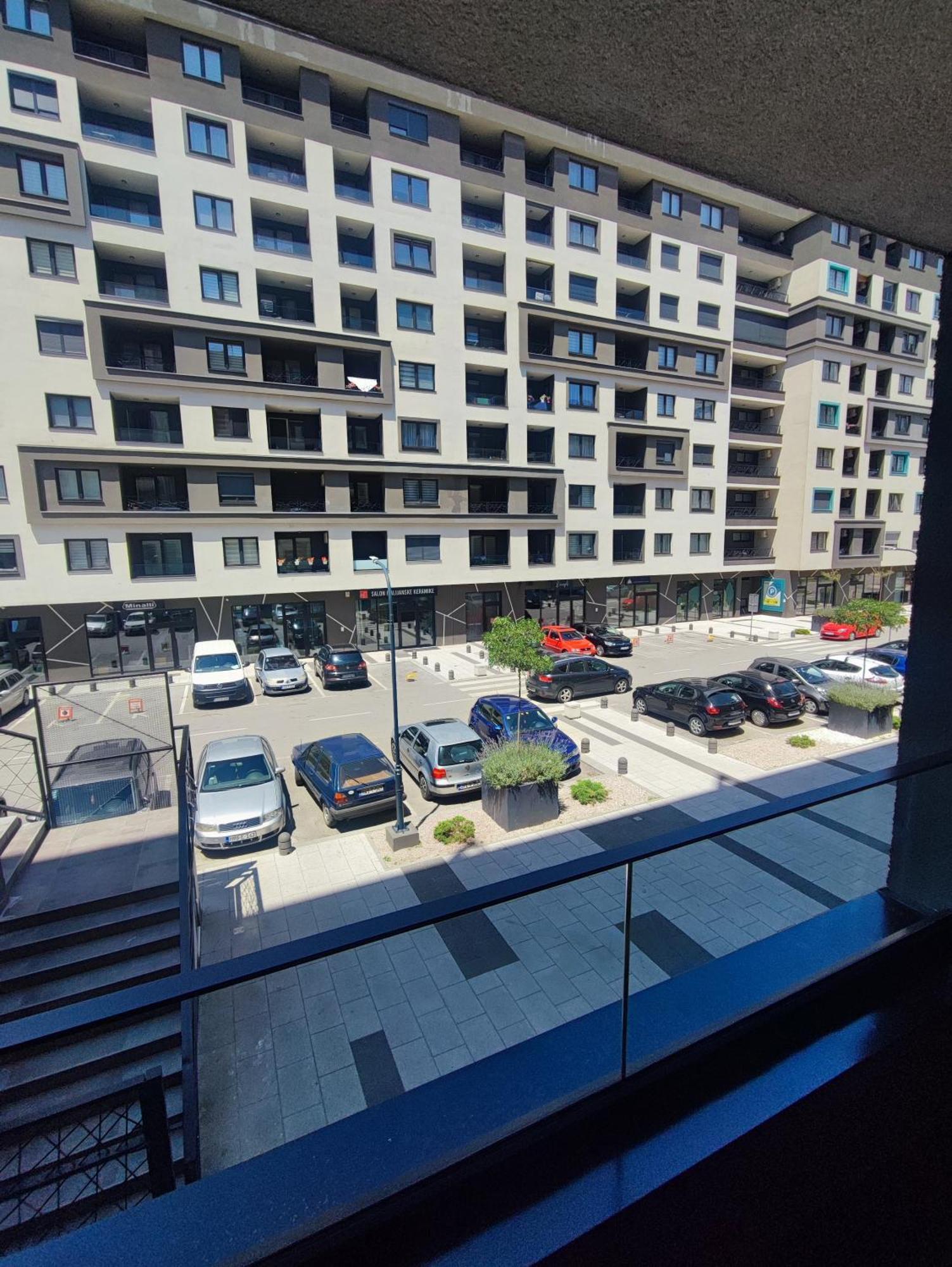 Bulevar, *